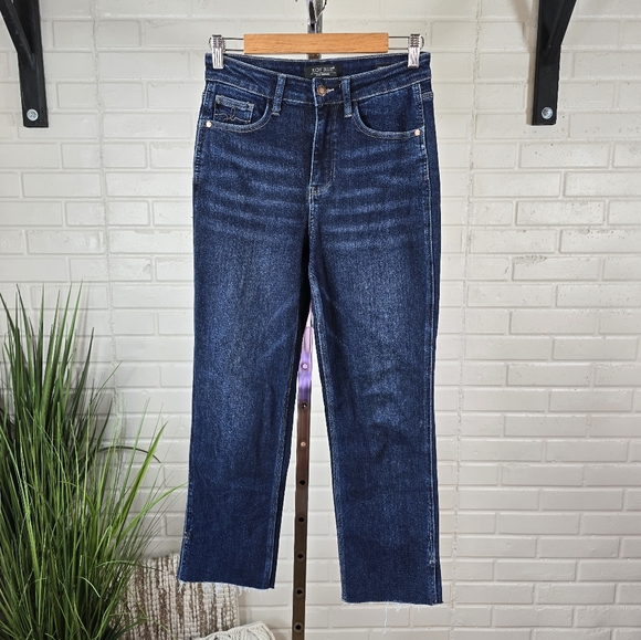 Judy Blue Cropped High Rise Straight Dark Wash Jeans Size 3 Or 26 - Picture 13 of 13